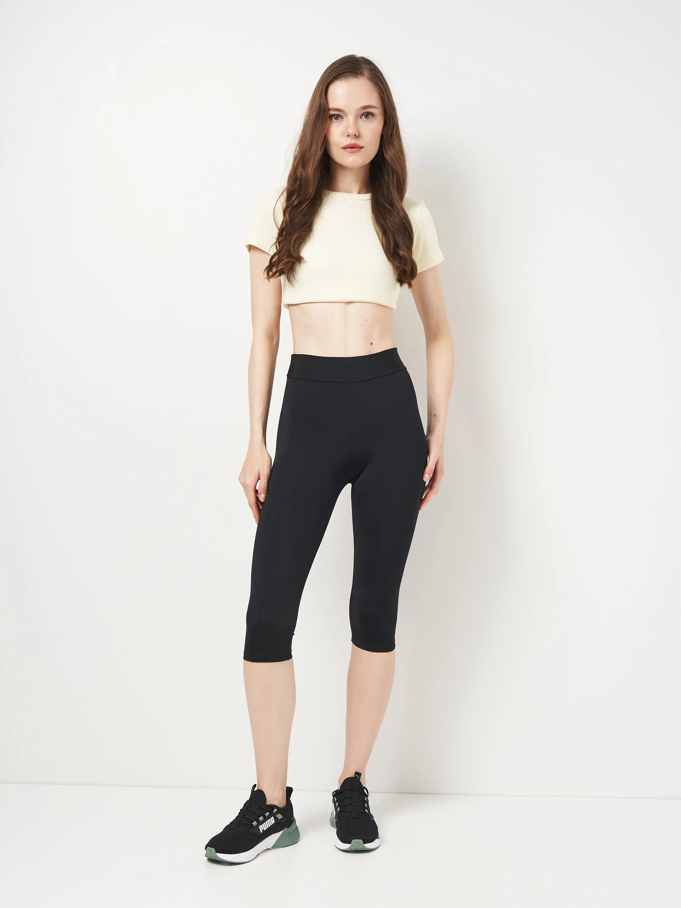 Women’s High-Waist Capri Leggings Akta – Active Comfort