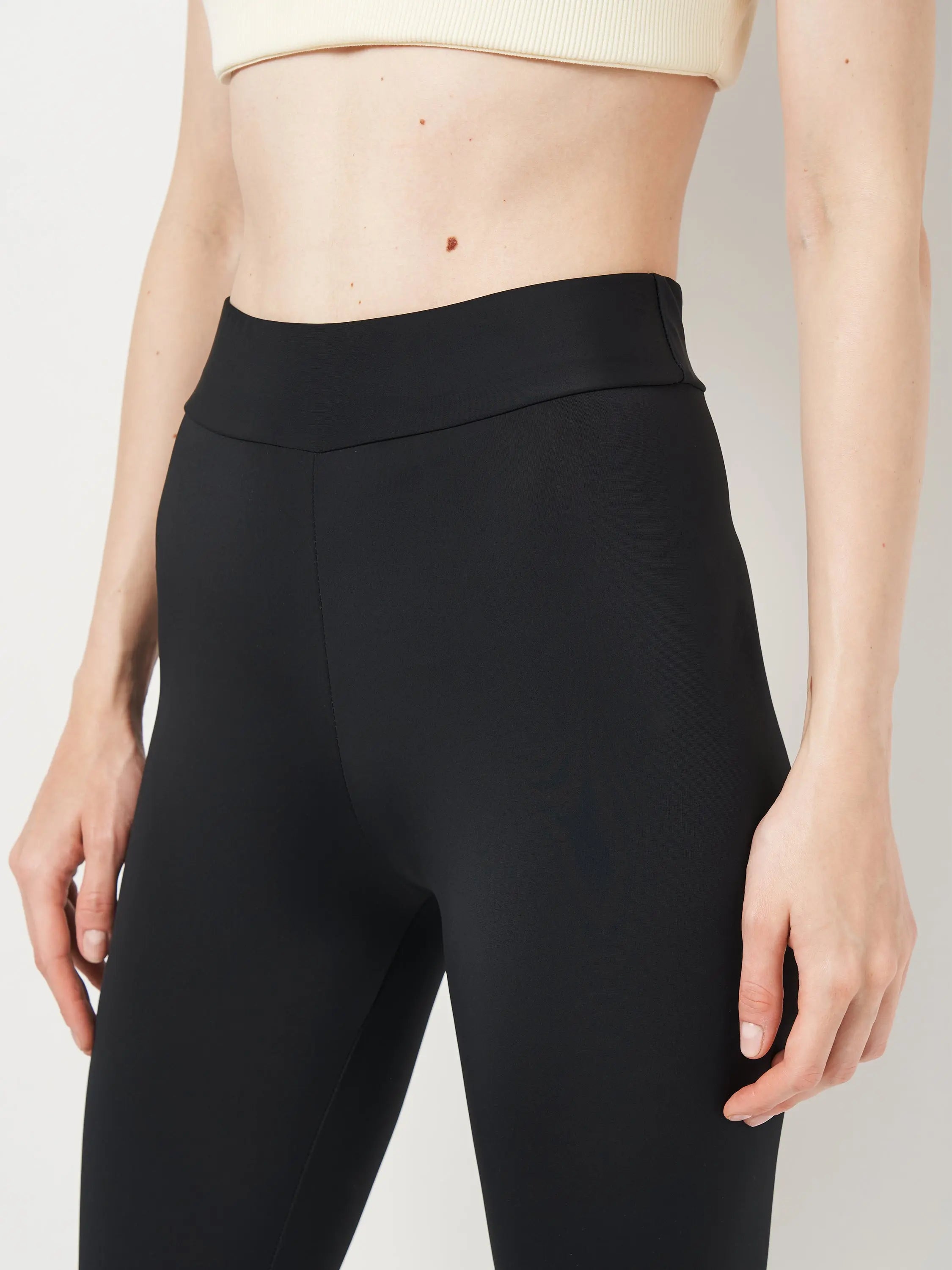 Women’s High-Waist Capri Leggings Akta – Active Comfort