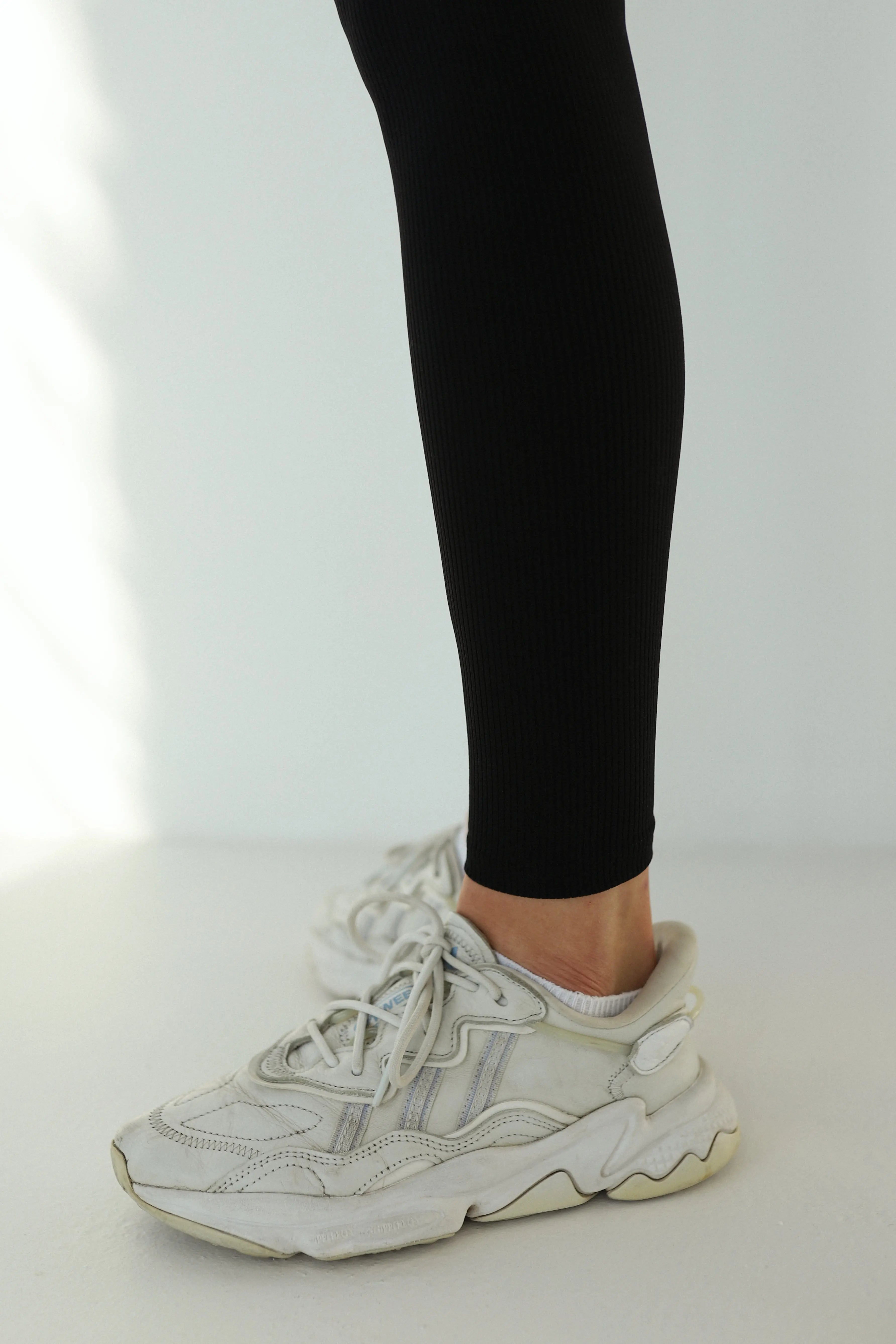 Women’s Ribbed Fleece-Lined Leggings – Winter Essential