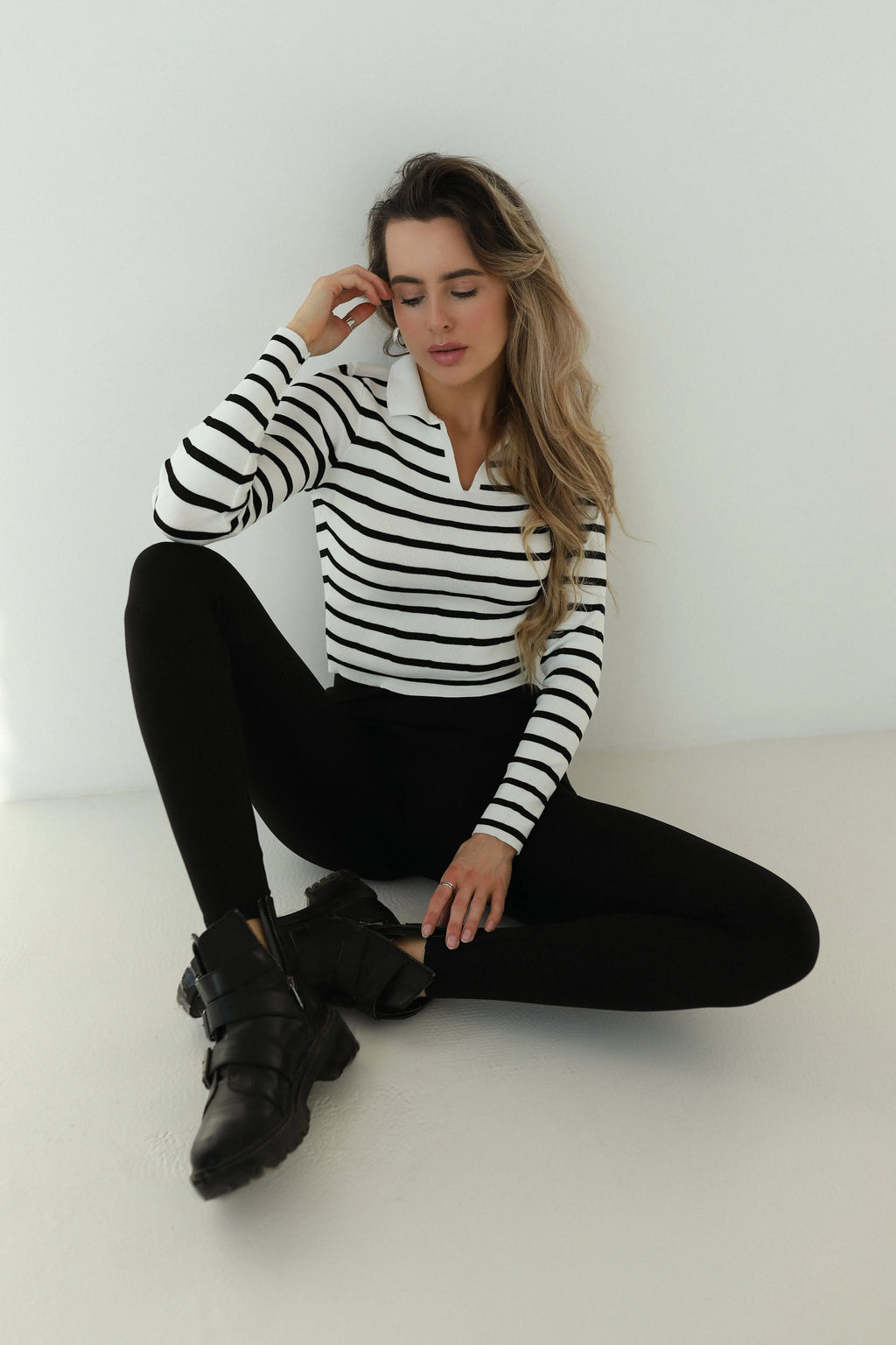 Women’s Ribbed High-Waist Leggings Akta – Black Knit