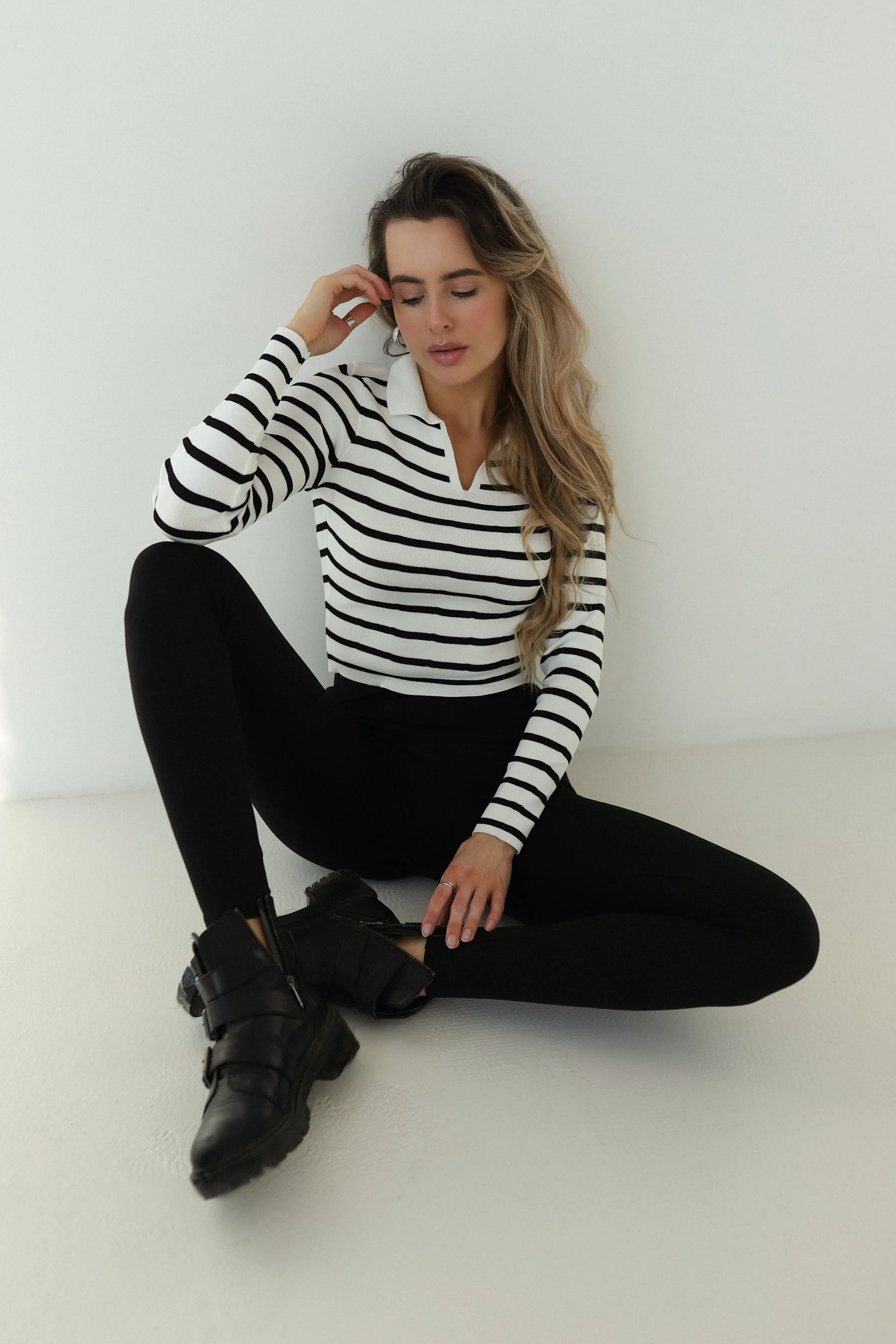 Women’s Ribbed High-Waist Leggings Akta – Black Knit