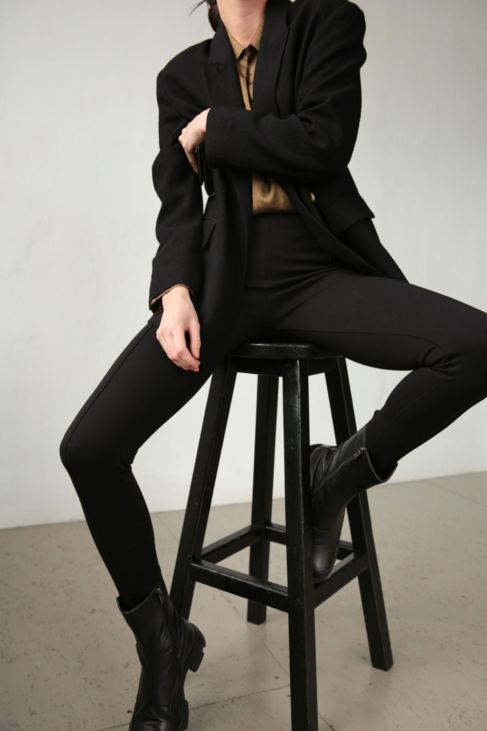 Women’s Front-Seam Leggings – Akta Trend