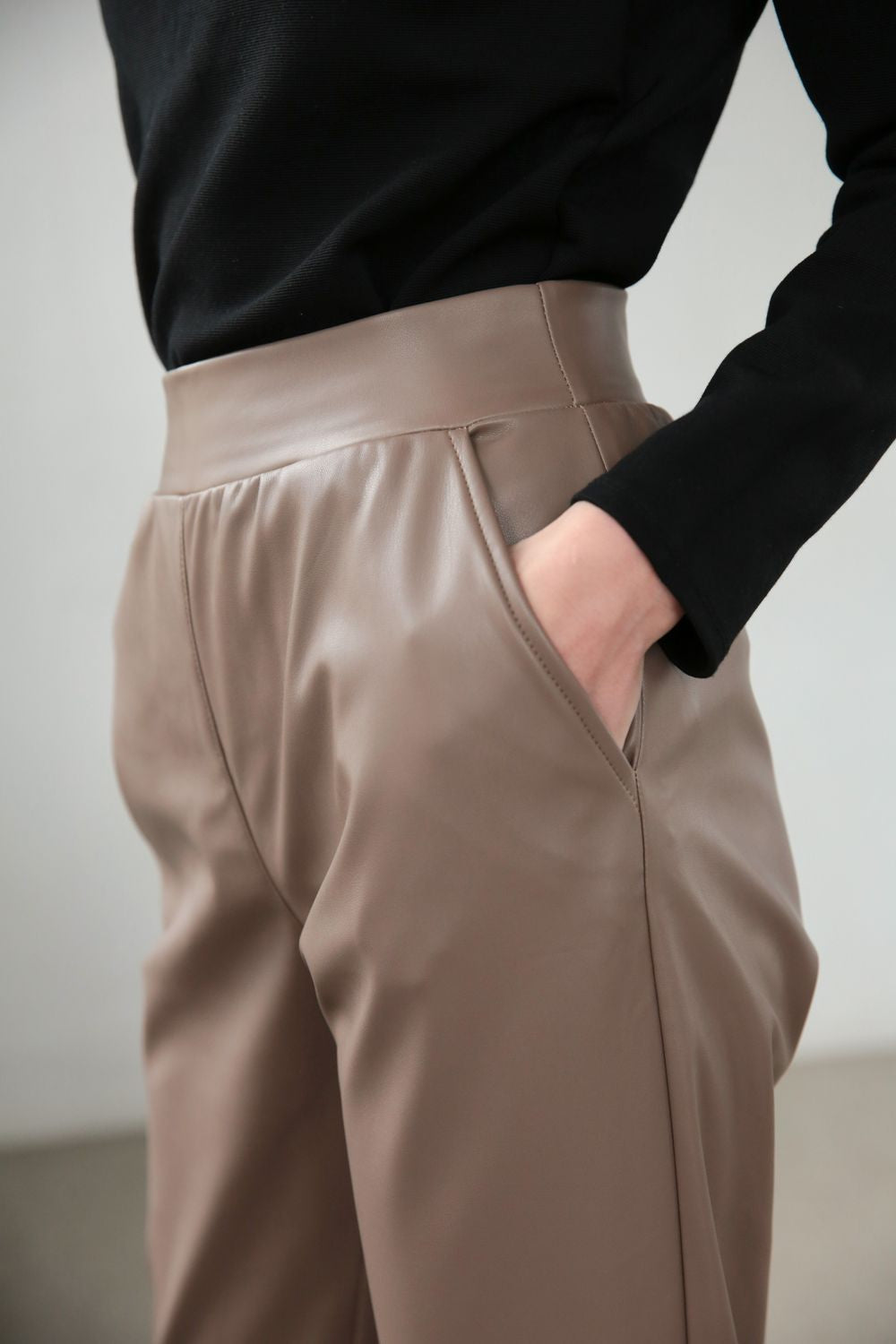 AKTA Pants - Akta Eco Leather Capuccinno – Beige