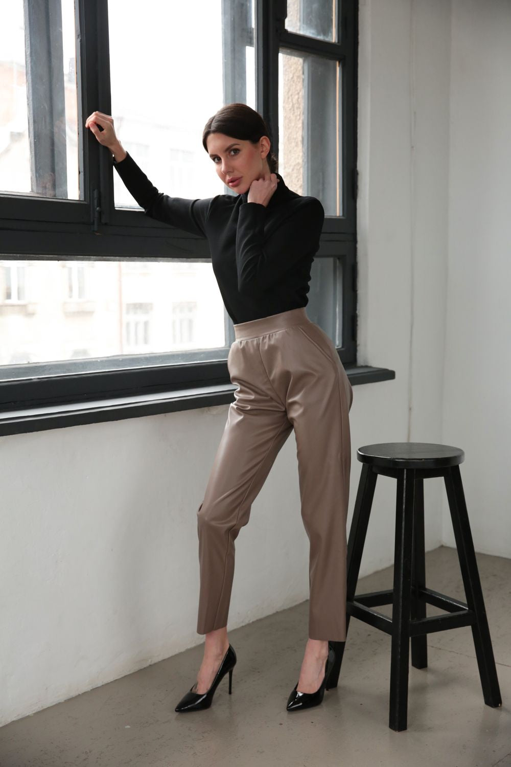 AKTA Pants - Akta Eco Leather Capuccinno – Beige