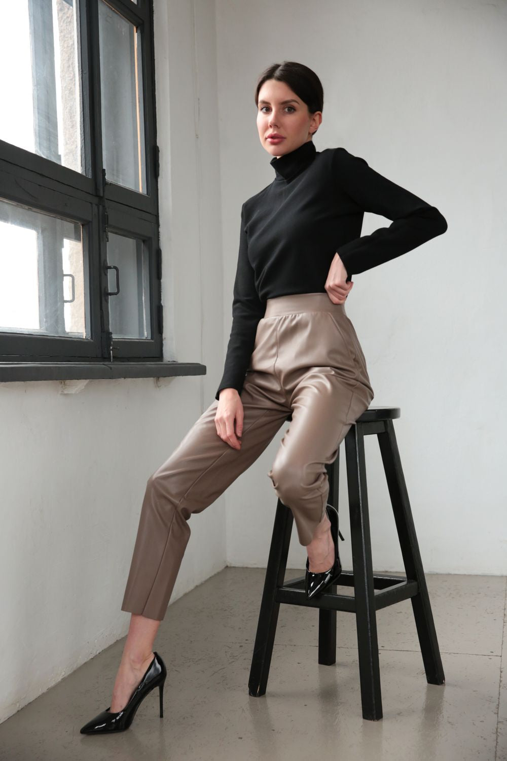 AKTA Pants - Akta Eco Leather Capuccinno – Beige